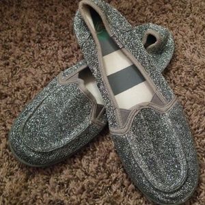 Roxy silver slip on shoes